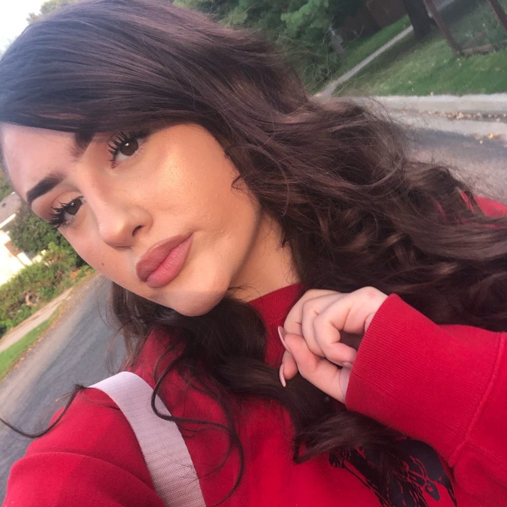 Meet your Posher, Marion